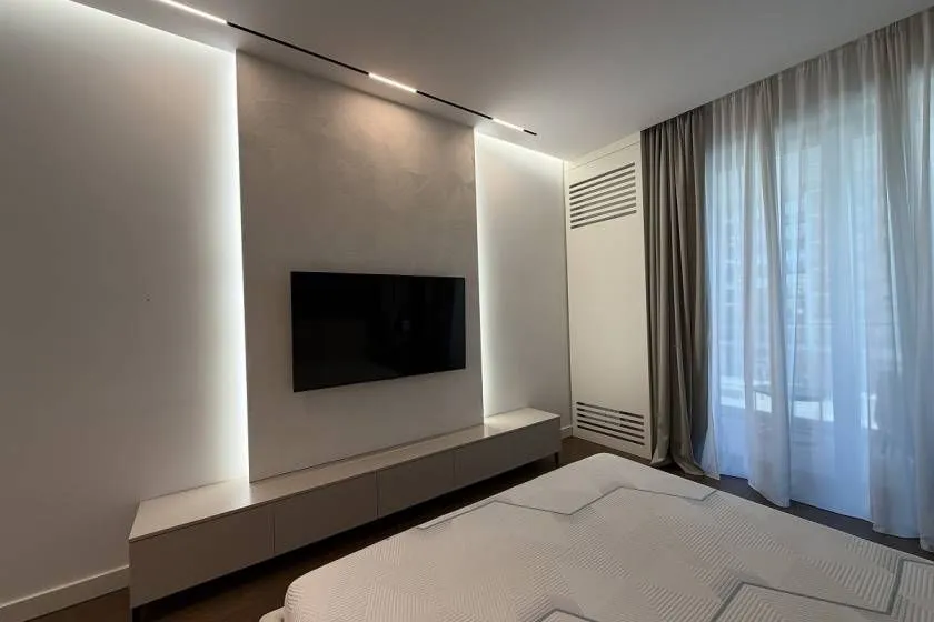 Izdavanje, jednosoban stan, 71m², Beograd Na Vodi, Beograd