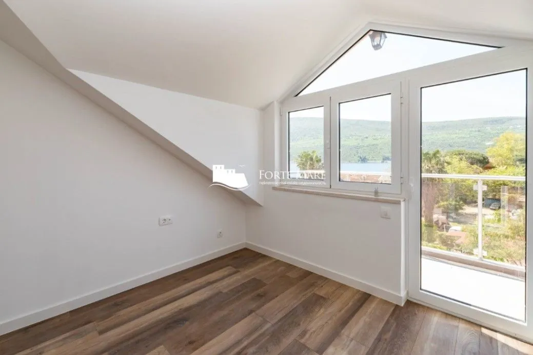 Prodaja, trosoban stan, 146m², Đenovići, Herceg Novi