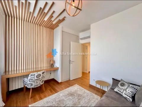 Izdavanje, trosoban stan, 83m², Savski Venac, Beograd - image 9