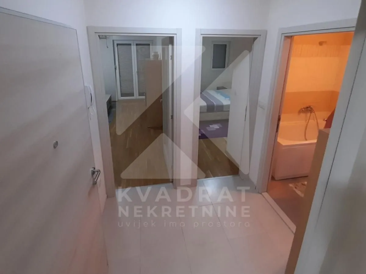 Rent, one bedroom apartment, 42m², Stari Aerodrom, Podgorica