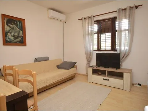 Rent, one bedroom apartment, 64m², Seljanovo, Tivat - image 5