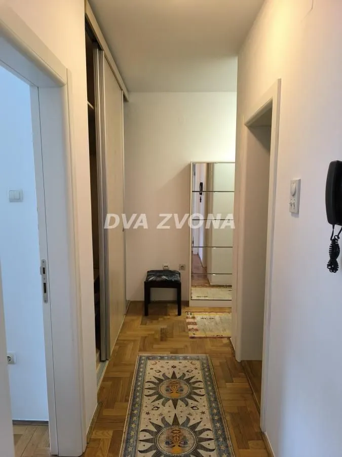 Izdavanje, dvosoban stan, 54m², Sajmište, Novi Sad