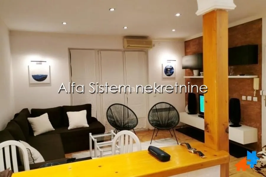 Rent, two bedroom apartment, 54m², Kalenić Pijaca, Vračar Sve Podlokacije