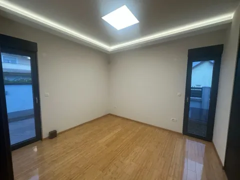 Rent, house, 160m², Dalmatinska ulica, Podgorica - image 15