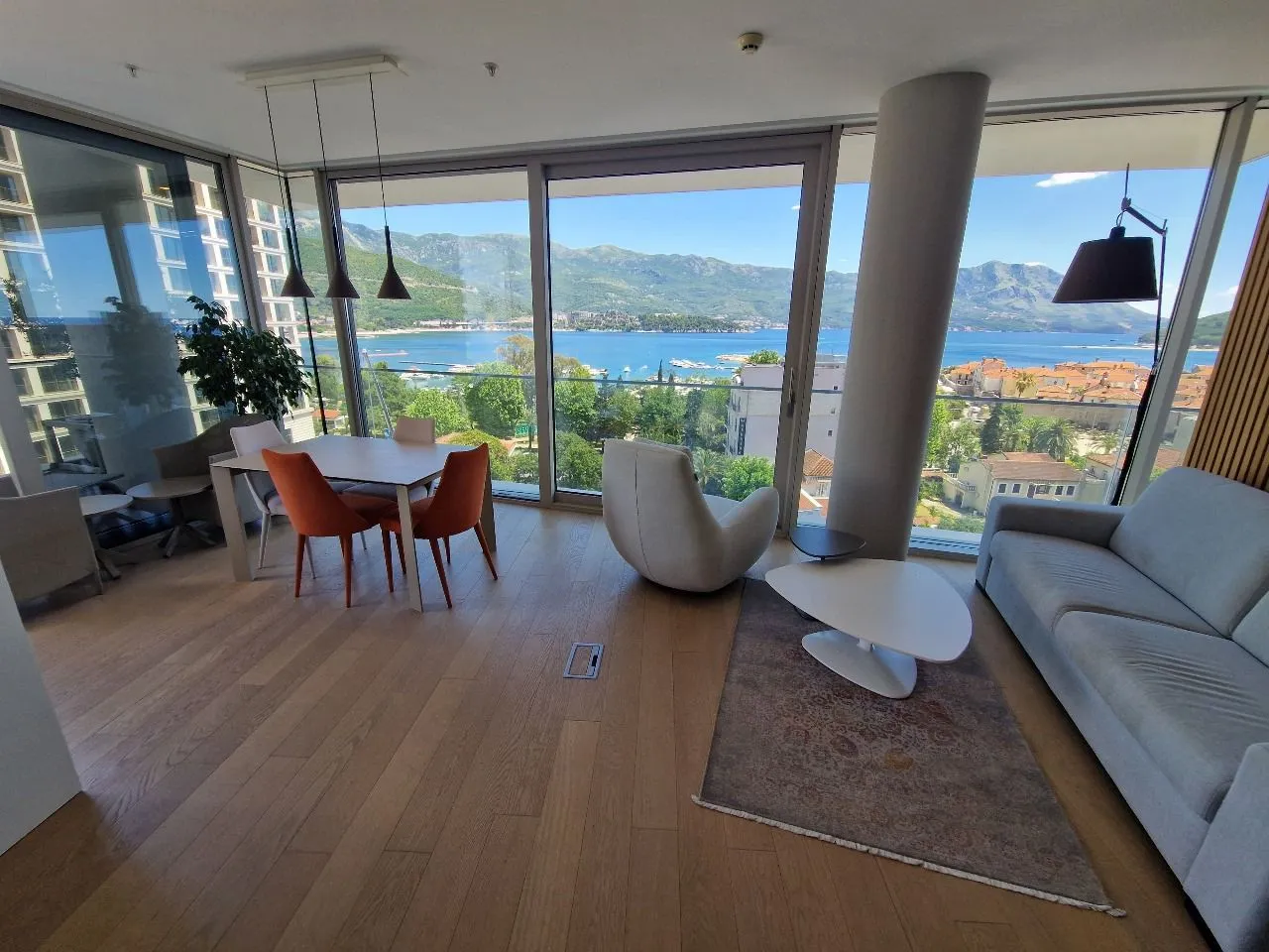 Rent, two bedroom apartment, 84m², Centar, Budva