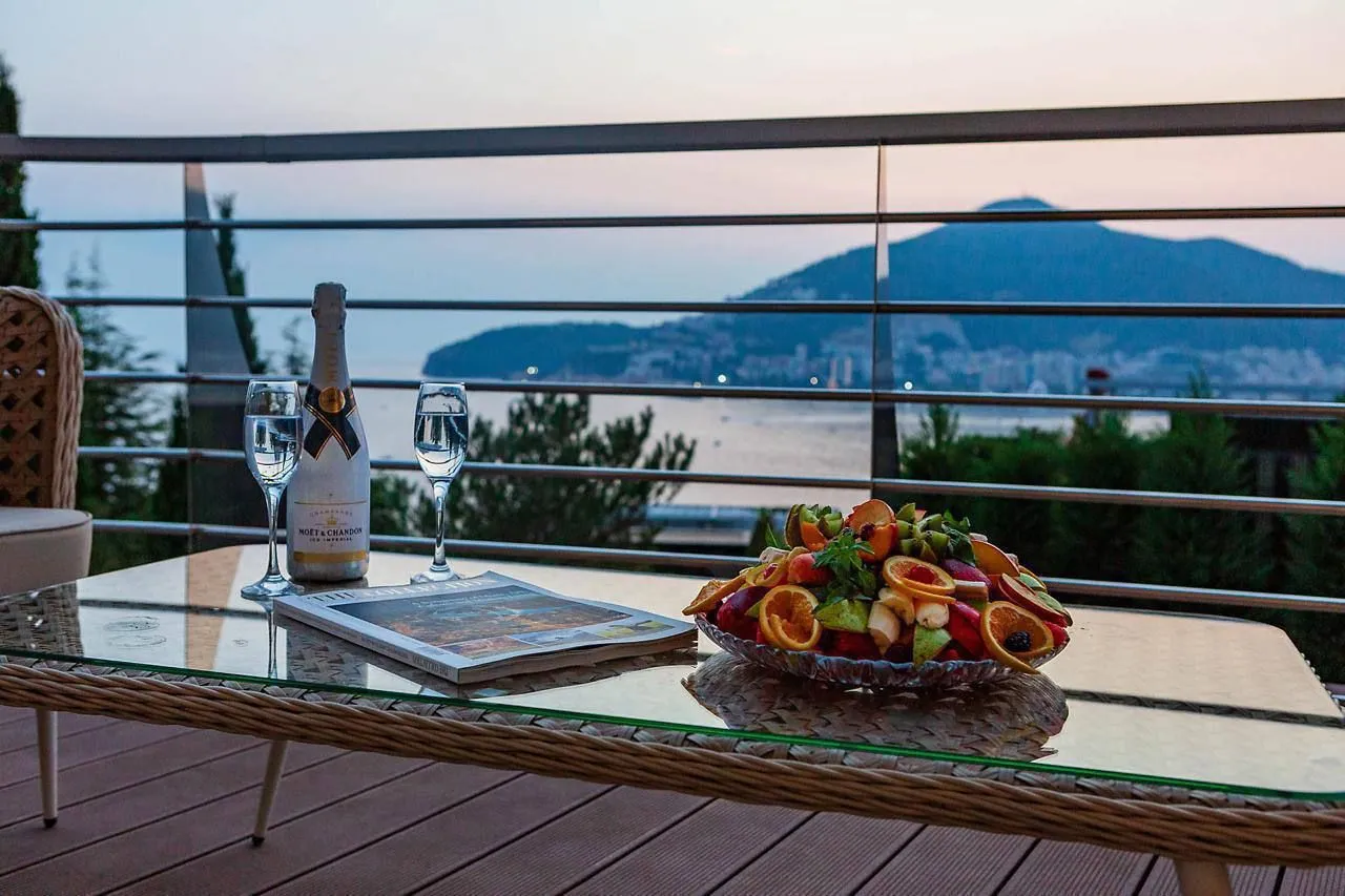 Prodaja, dvosoban stan, 186m², Dukley Gardens, Budva