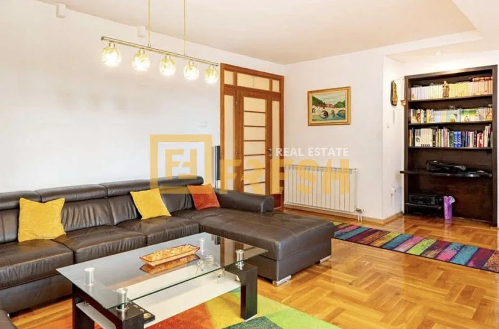 Sale, three bedroom apartment, 184m², Blok 6, Podgorica