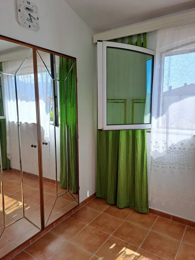 Rent, three bedroom apartment, 100m², Tivat, Crna Gora