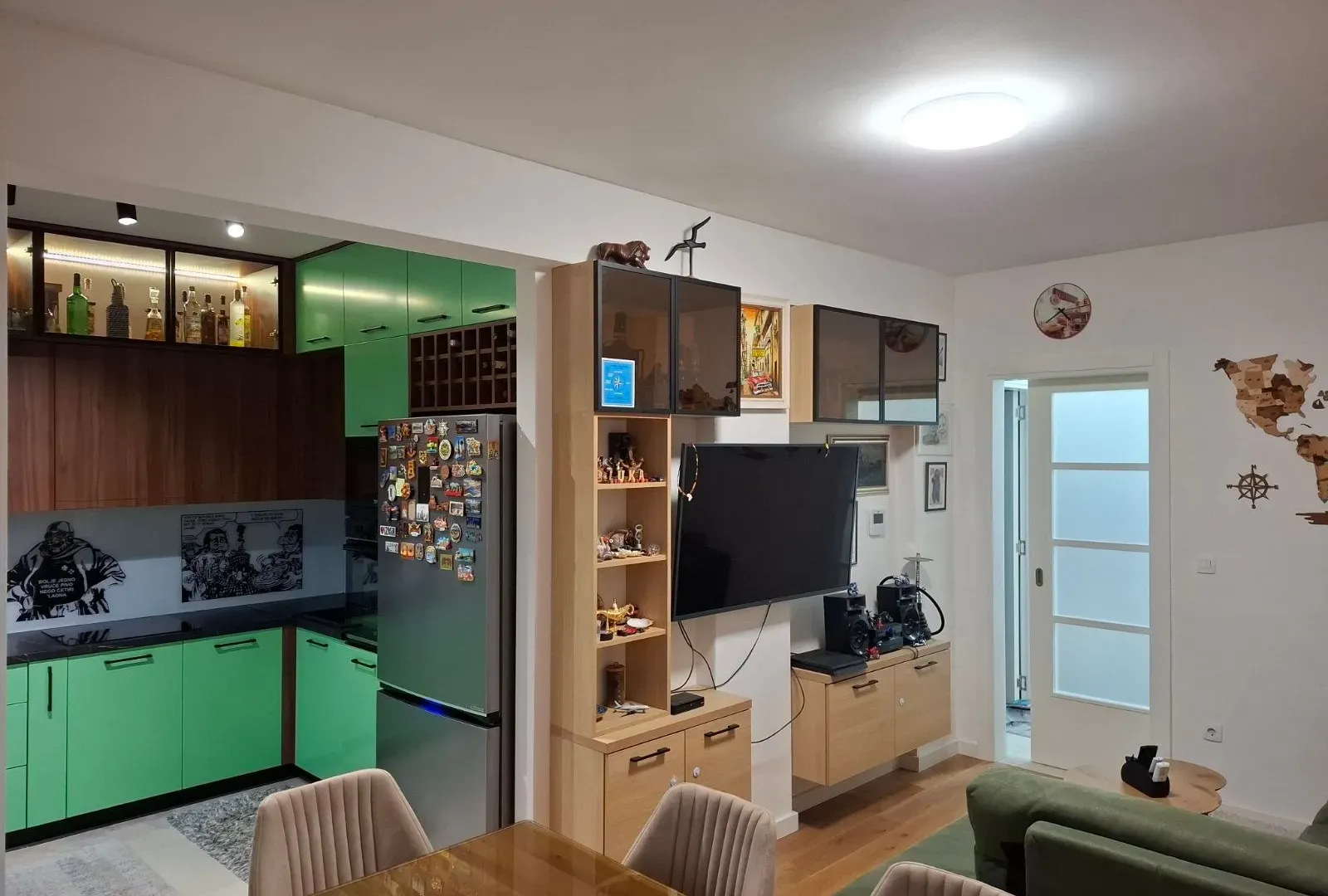 Izdavanje, dvosoban stan, 70m², Kalimanj, Tivat
