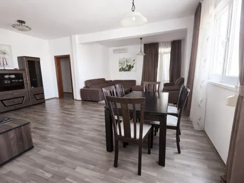 Rent, three bedroom apartment, 101m², Centar, Bar - image 10
