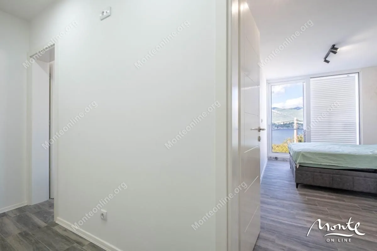 Prodaja, kuća, 100m², Đuraševići, Tivat