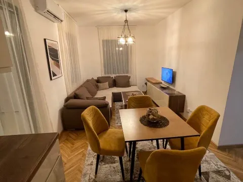 Rent, one bedroom apartment, 42m², City Kvart, Podgorica - image 2