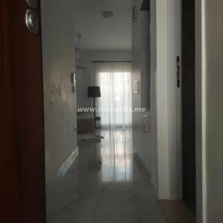 Rent, one bedroom apartment, 43m², Budva, Crna Gora