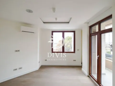 Izdavanje, poslovni prostor, 15330m², Senjak, Beograd - image 16