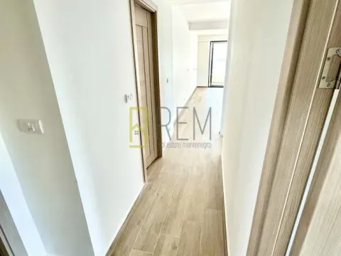 Prodaja, dvosoban stan, 61m², Tološi, Podgorica
