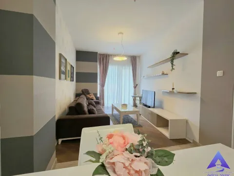 Prodaja, jednosoban stan, 63m², Centar, Budva - image 2