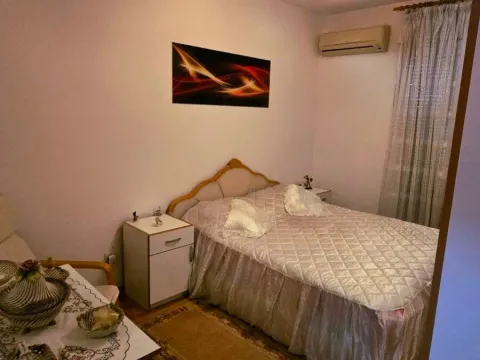 Rent, two bedroom apartment, 55m², Stari Aerodrom, Podgorica - image 4