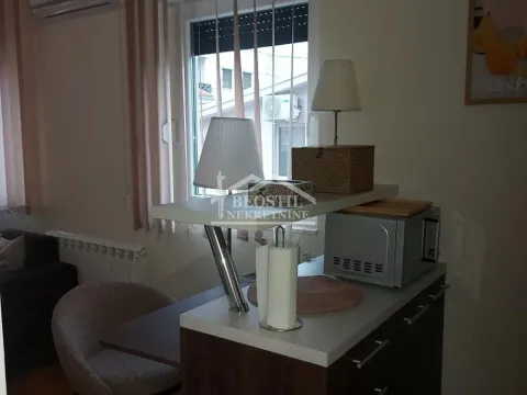 Izdavanje, jednosoban stan, 35m², Čubura, Beograd - image 9