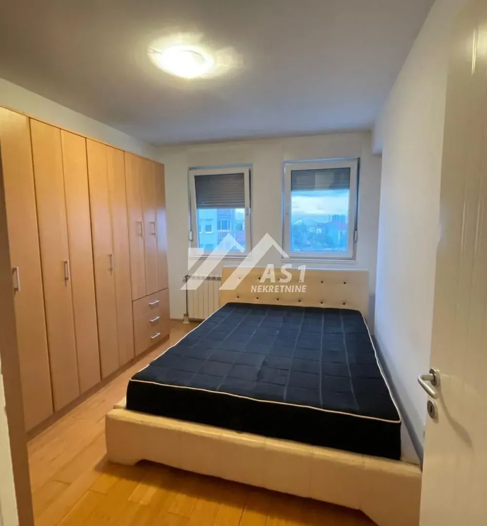 Izdavanje, jednosoban stan, 40m², Rotkvarija, Novi Sad Sve Podlokacije