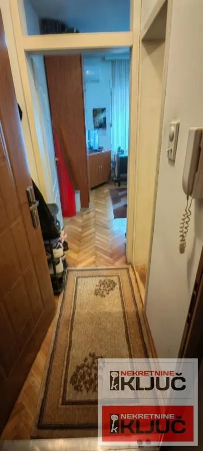 Izdavanje, jednosoban stan, 25m², Centar, Novi Sad