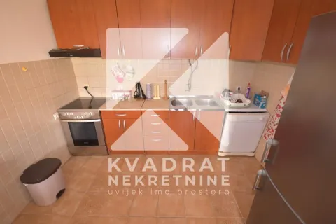 Rent, two bedroom apartment, 80m², Stari Aerodrom, Podgorica - image 5