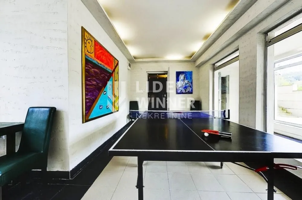 Izdavanje, ugostiteljski objekat, 800m², Ugrinovci, Gornji Milanovac