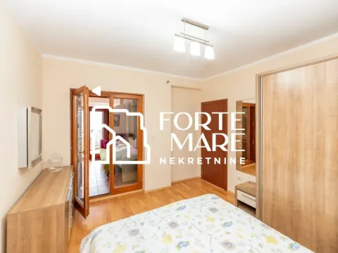 Sale, one bedroom apartment, 63m², Baošići, Herceg Novi - image 5