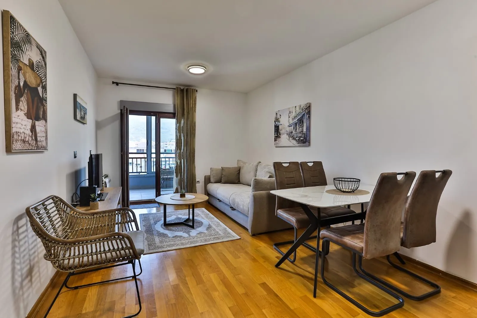 Rent, one bedroom apartment, 53m², Centar, Bar