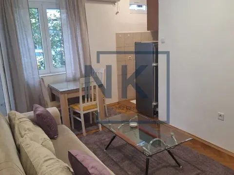 Izdavanje, jednosoban stan, 38m², Centar, Podgorica - image 2