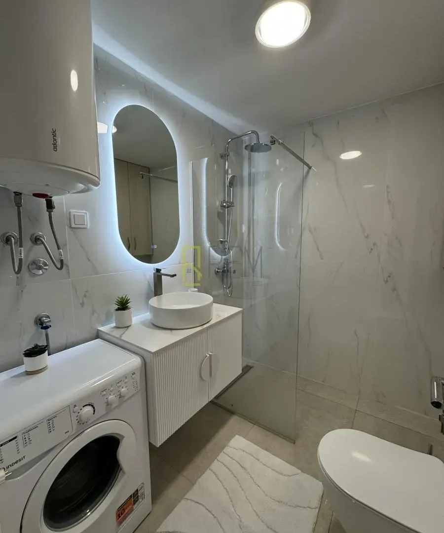 Sale, two bedroom apartment, 74m², Bečići, Budva