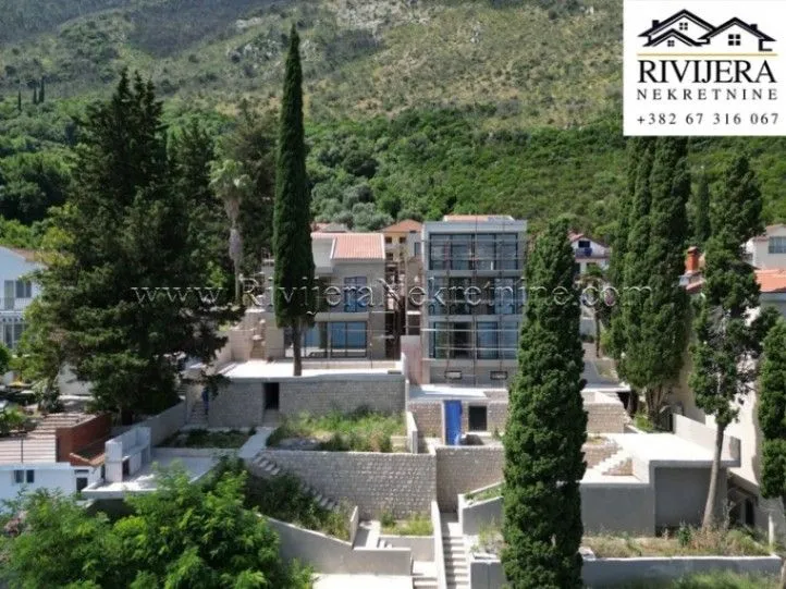 Prodaja, kuća, 430m², Njivice, Herceg Novi