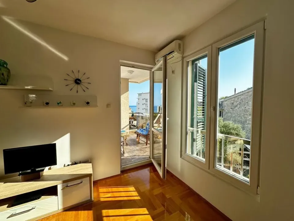 Sale, two bedroom apartment, 59m², Bečići, Budva