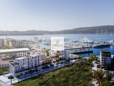 Sale, three bedroom apartment, 282m², Centar, Tivat