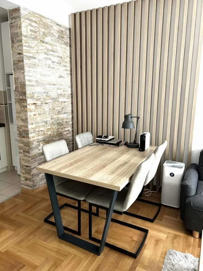 Rent, two bedroom apartment, 50m², Vračar Sve Podlokacije, Beograd