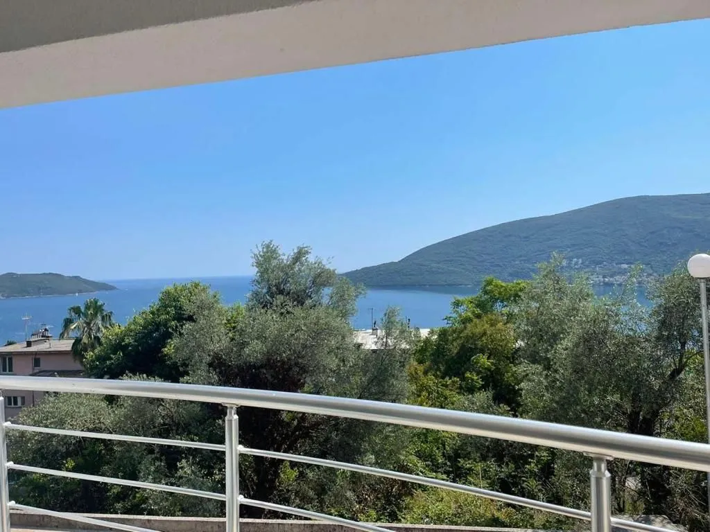 Prodaja, jednosoban stan, 63m², Centar, Herceg Novi