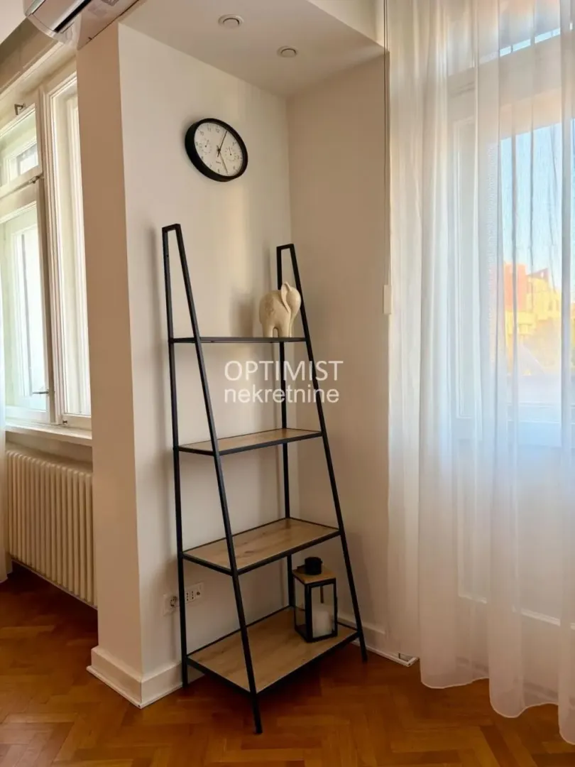 Rent, four bedroom apartment, 87m², Vračar Sve Podlokacije, Beograd