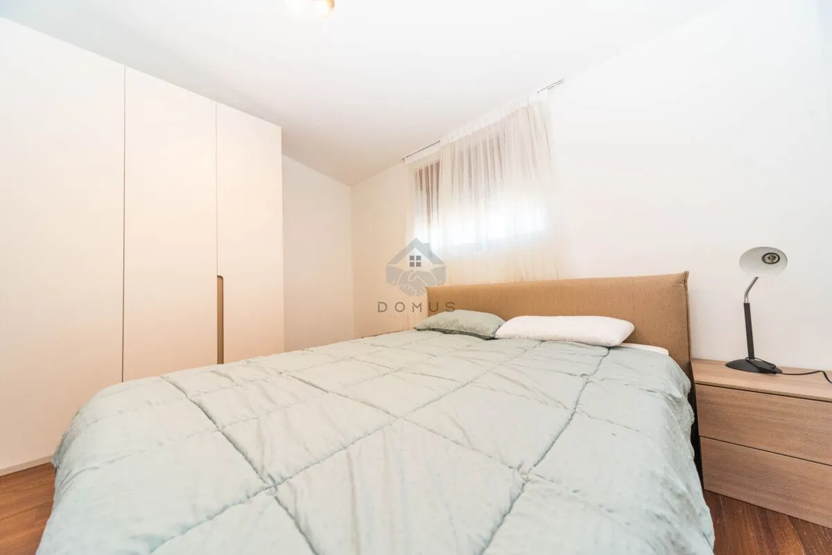 Izdavanje, trosoban stan, 89m², Master Kvart, Podgorica