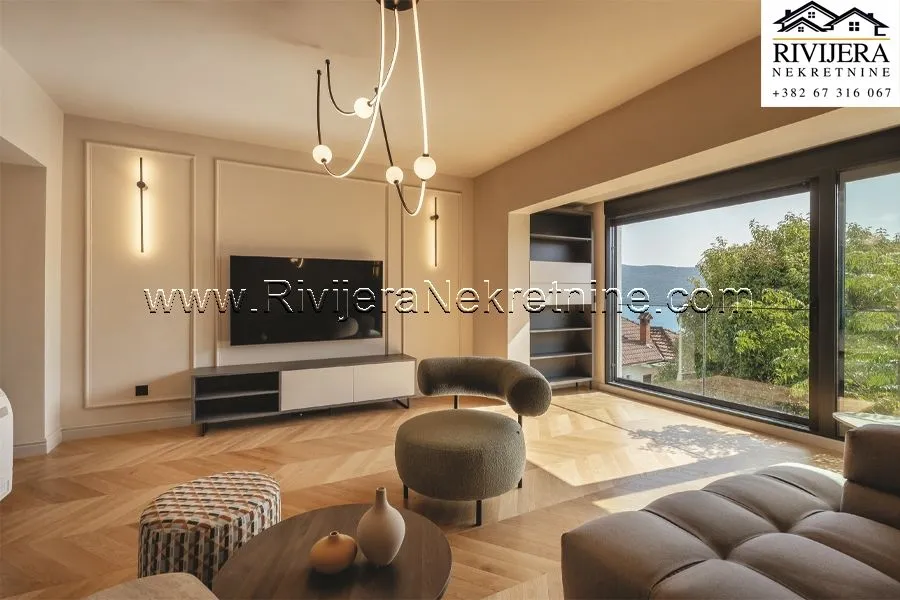 Prodaja, trosoban stan, 152m², Savina, Herceg Novi