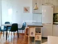 Izdavanje, trosoban stan, 90m², Savski Venac, Beograd - image 2