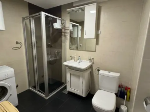 Izdavanje, jednosoban stan, 60m², Bečići, Budva - image 2