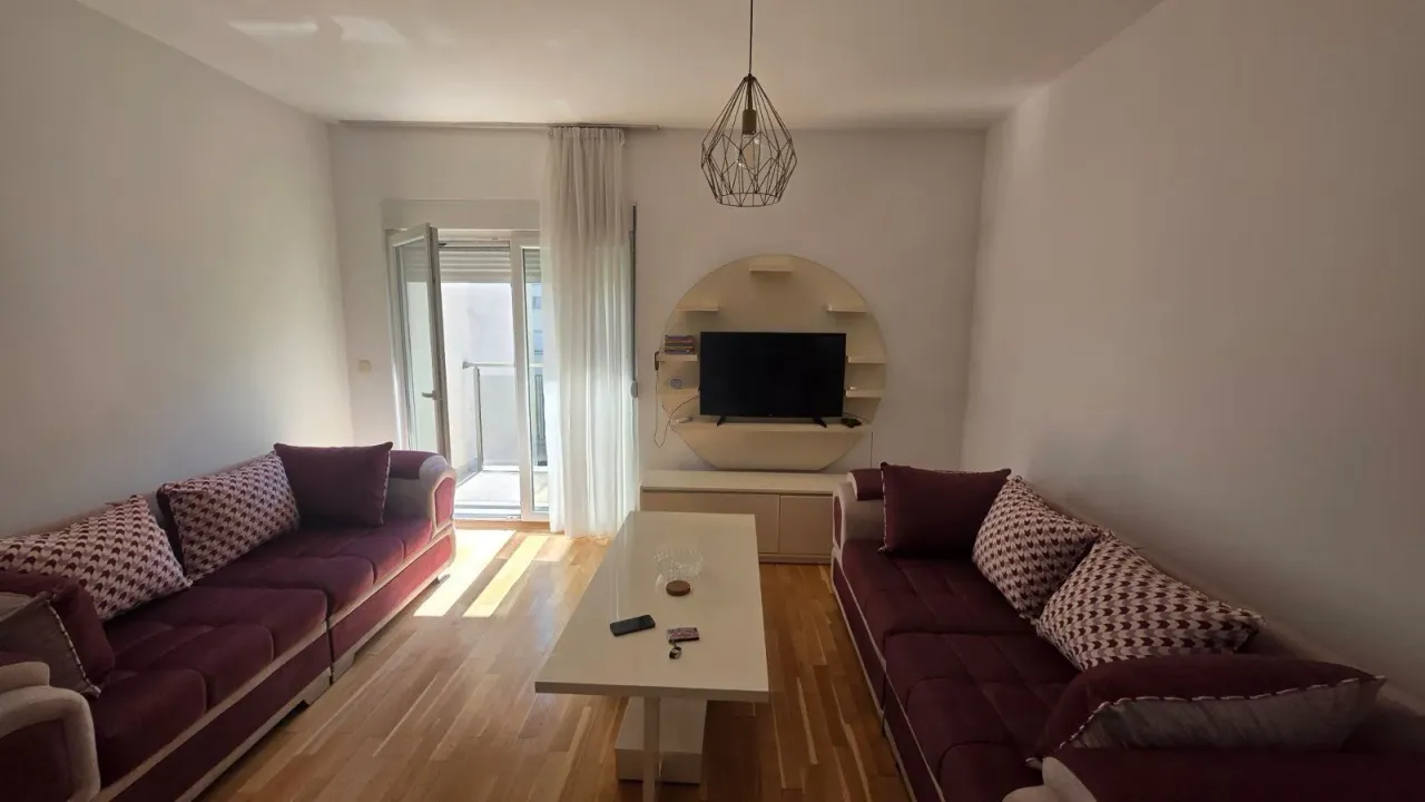 Rent, four bedroom apartment, 74m², Blok 9, Podgorica