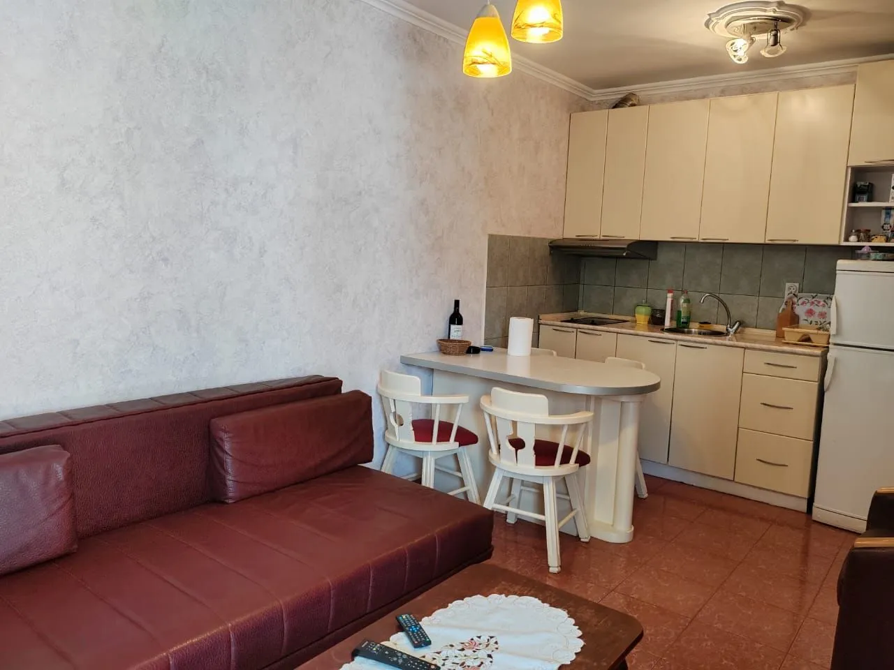 Izdavanje, jednosoban stan, 42m², Rozino, Budva