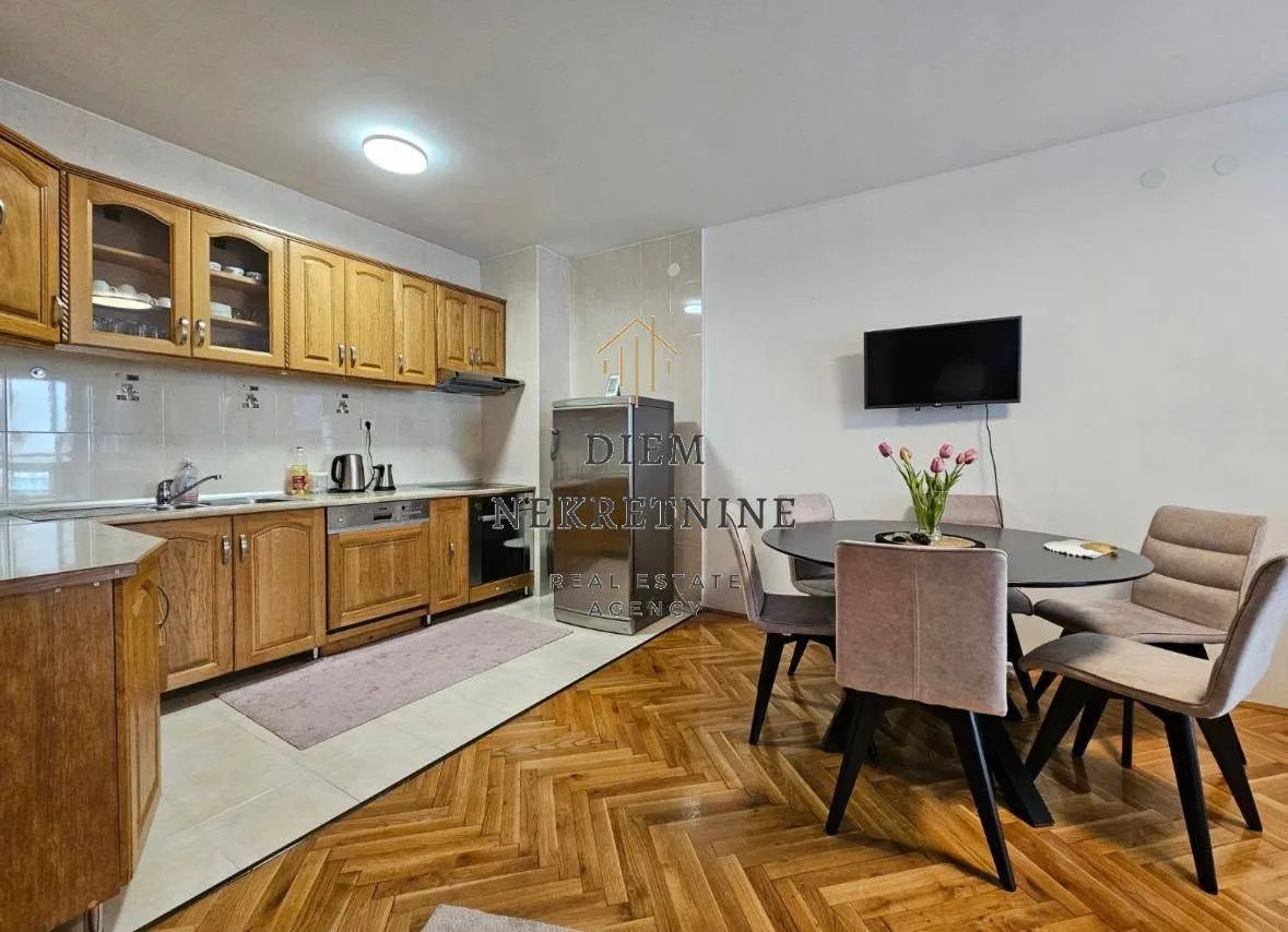 Rent, two bedroom apartment, 70m², Centar, Bar