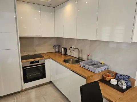 Rent, one bedroom apartment, 55m², Centar, Tivat - image 5