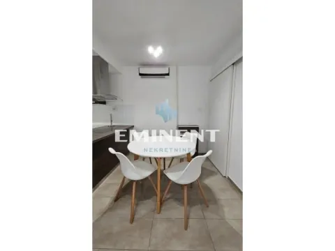Rent, three bedroom apartment, 79m², Bežanijska Kosa Sve Podlokacije, Beograd - image 2