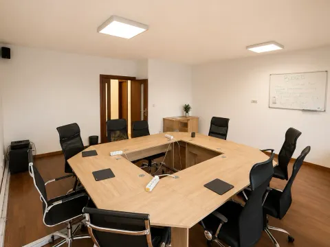 Rent, office space, 105m², Preko Morače, Podgorica - image 2