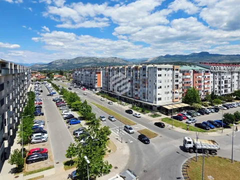 Izdavanje, jednosoban stan, 56m², Stari Aerodrom, Podgorica - image 17