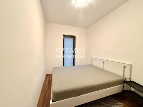 Rent, two bedroom apartment, 74m², Južni Bulevar, Vračar Sve Podlokacije - image 8
