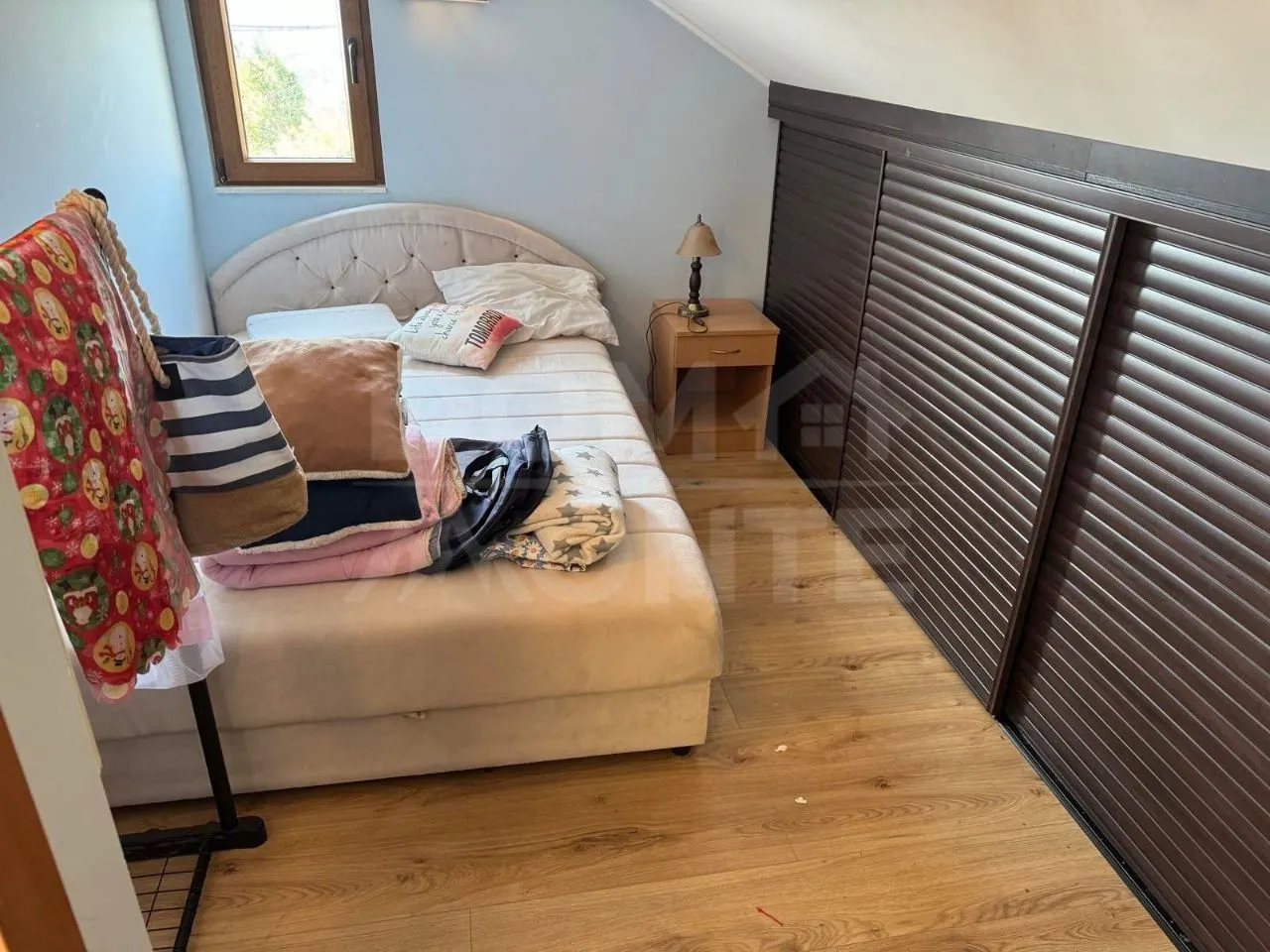 Izdavanje, dvosoban stan, 67m², Tivat, Crna Gora