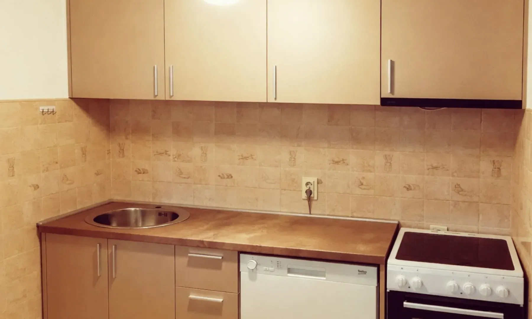 Izdavanje, jednosoban stan, 59m², Blok 5, Podgorica